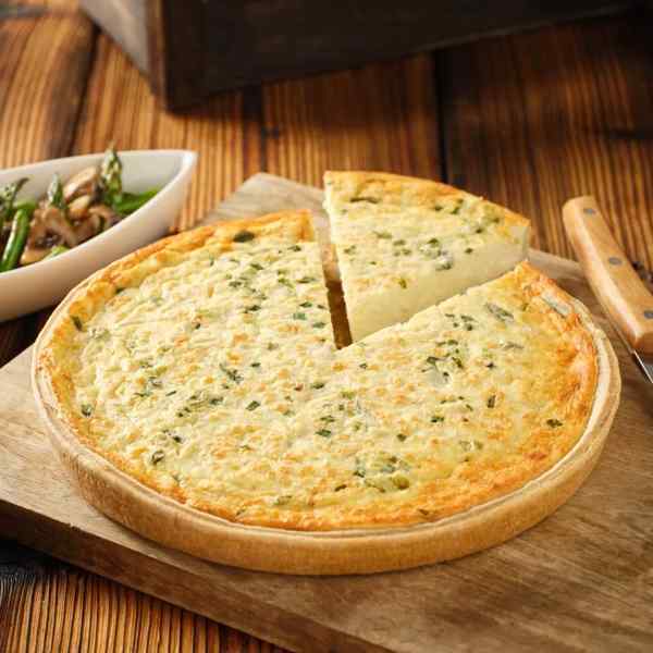 FAIRWAY ASSURED 10" CHEESE & ONION QUICHE WHOLE 1.3KG