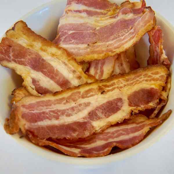 GRUMPY PIGS CRISPY COOKED SMOKED  STREAKY BACON 1x900gm